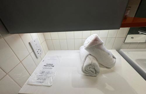 High Floor Modern 1BR Stunning Views Balcony AC Free Parking - Foto 18