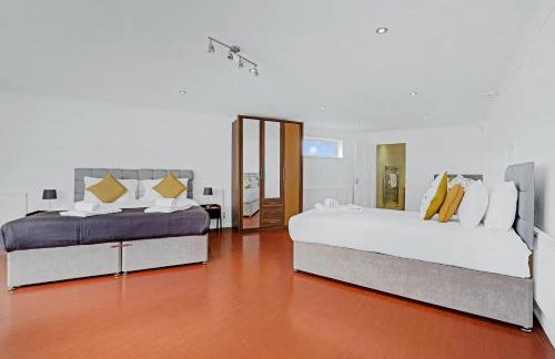 Elegant 5 Bedroom and 3 Bathroom Home in St Annes - Foto 36