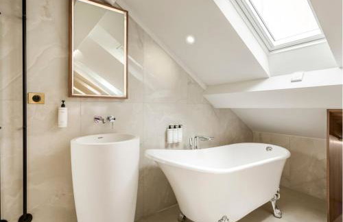 Merveil - Luxury Suite - Champs Elysees - St Cyr I - Photo 19