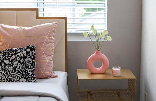 Luxury Oasis in Culver City! Free parking and Jacuzzi - Foto 23