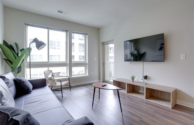 Alexandria Modern Apt Amazing Amenities - Photo 23