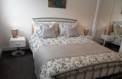 Beautiful Riverside Holiday Home - Foto 14