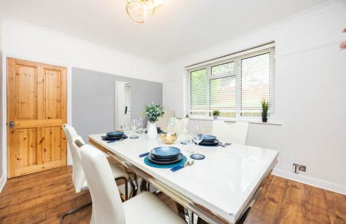 4 Bed , Monthly & Weekly Offers , Ideal For Contractors , Relocation & Leisure Stays - Photo 32