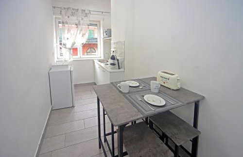 Dimora di Antonietta Room - near Train Station & Wi-Fi - Foto 6