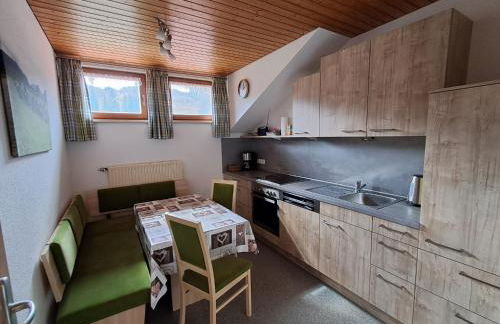 Bauernhof Finkel - Ferienwohnungen mit Balkon - Bergsicht - Traktor mitfahren - Tiere streicheln - entspannter Familienurlaub - zentrale Lage nahe Oberstdorf - Photo 17