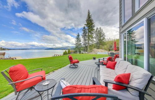 Beachfront Sagle Retreat with Boat Dock and Lift - Foto 1