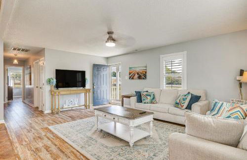 Pet-Friendly Beaufort Home with Private Yard - Foto 6