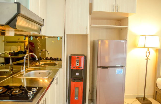 Prime Location Studio Apartment at Elpis Residence near Ancol - Foto 17