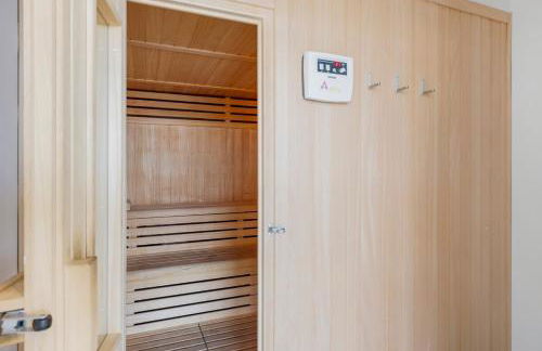 Luxury family apartment with breathtaking views - Photo 36