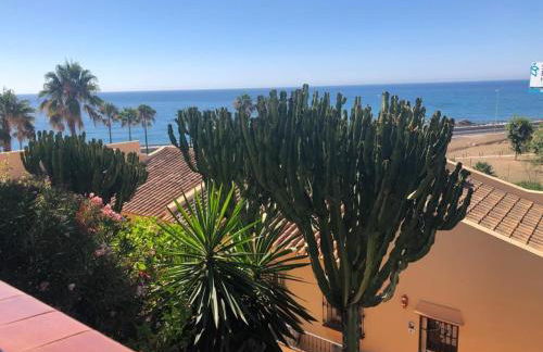 Fantástico Apartamento con vistas al mar zona Club la Costa Castillo Fuengirola - Photo 2