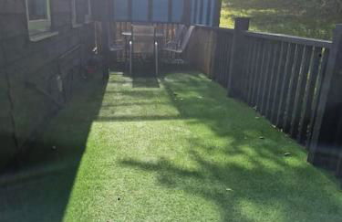 Cosy Hideaway Lodge in Glan Gwna - Photo 11