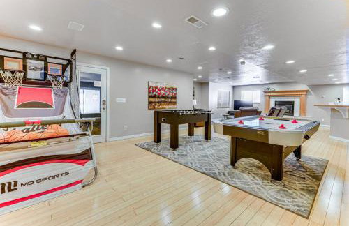 Luxe Draper Retreat w Pool, Sauna and Theater - Foto 2