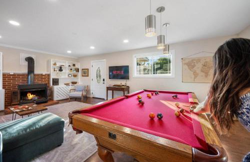 6-min walk to Lake - Home w/Fire-Pit & Pool Table - Foto 20