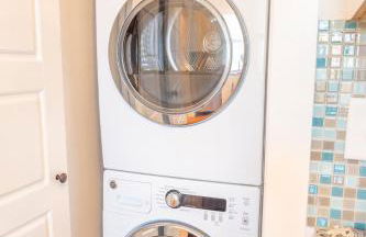 Pelican Hideaway - Charming Home & Entire Backyard - Foto 12