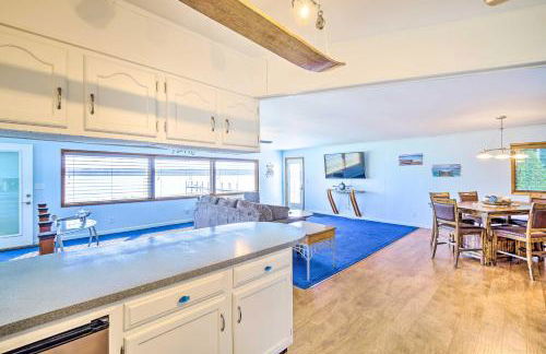 Lakefront Home with Rooftop Deck, Grill, Games! - Photo 21