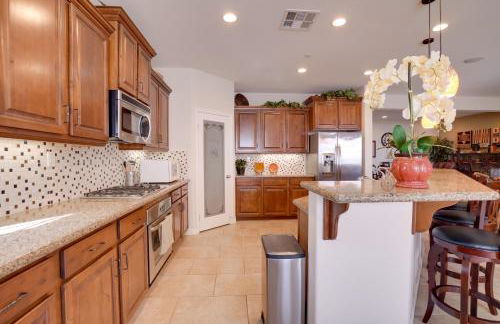 Single-Story San Bernardino Home with Valley Views! - Foto 9