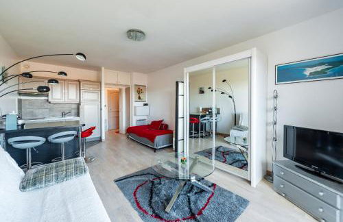 Grand Studio Avec Piscine Presqu'île De Giens - Foto 7