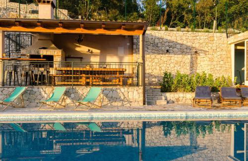 Villa Falcon Rook - Photo 36