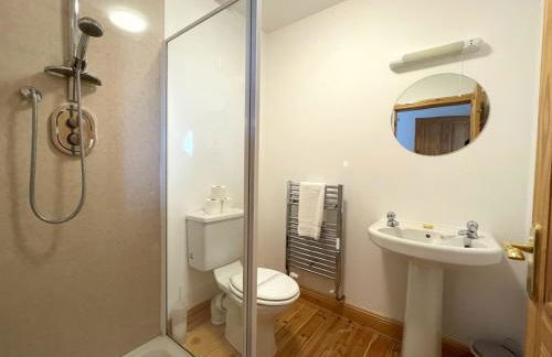 Spectacular 7BR House Hot Tub and Gardens in Gretna - Pass the Keys - Foto 28