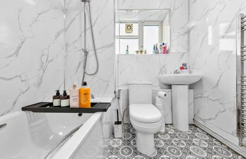 Balham Luxury Apartment 6 Min Walk to Underground and Overground Prime Balham Location - Photo 39