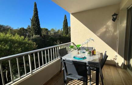 Proche Centre SANARY Studio climatisé 4 personnes - Foto 4