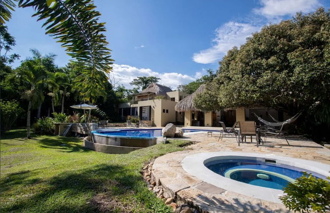 w Lovely 4BR Villa at Mesa de Yeguas - Photo 17