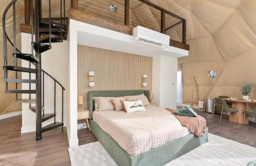 Sky Dome - Romantic Stay, Hot Tub, Wi-Fi, AC & Heat - Photo 10