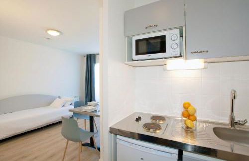 BRIT HOTEL Confort Lannion Centre Gare - Photo 12