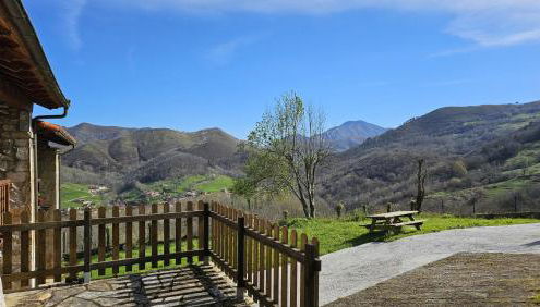 El Rincon del Castro - Encanto Rural en Onís - Foto 2, Garden, Garden view