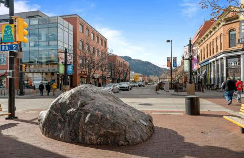 1010 Rosehill Dr - Photo 5