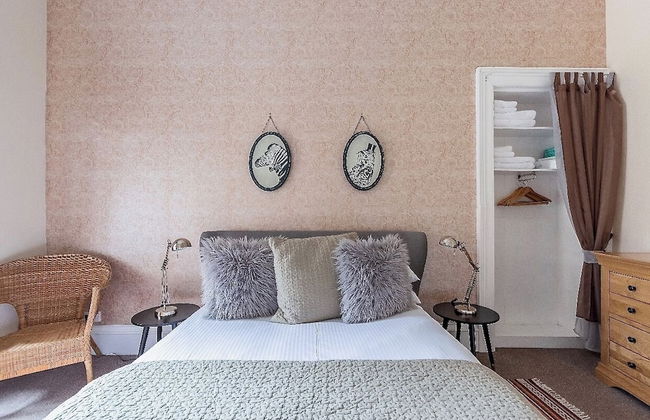 Maya's Glasgow Holiday Homes - Photo 35