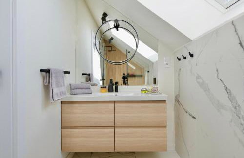 Kalwa Lake House - dom nad jeziorem z prywatnym pomostem i jacuzzi oraz sprzętem wodnym - Photo 23