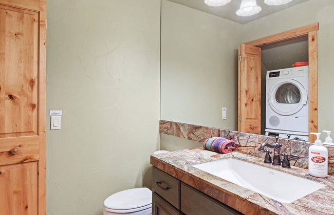 Beachfront Ski Cabin - Photo 19