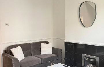 Deepdale House - Comfortable 2 Bedroom Home near Major Attractions in Preston - Photo 2