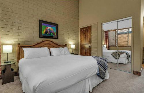 Park Ave Condo Pool Access Near Skiing - Photo 17