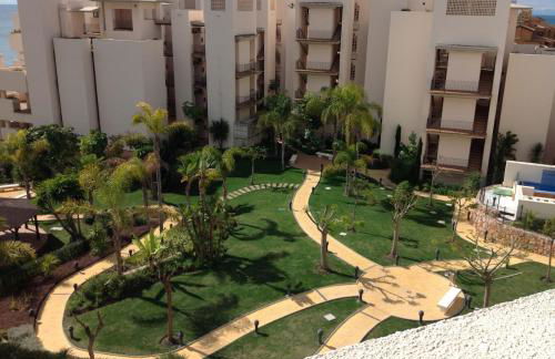 WaterFront Apartment - Photo 11