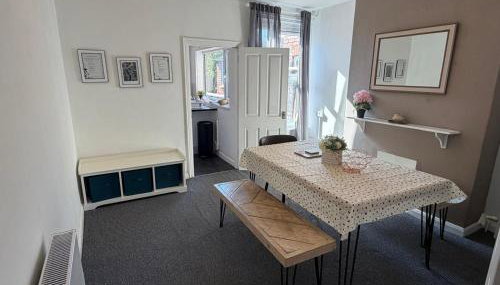 Lincoln 3BR Townhouse 6 Beds Close to CityCentre - Foto 3