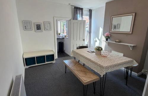 Lincoln 3BR Townhouse 6 Beds Close to CityCentre - Foto 3