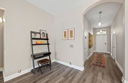 Artist Retreat at Cypress Creek - Hotub - Sleeps 9 - Photo 39