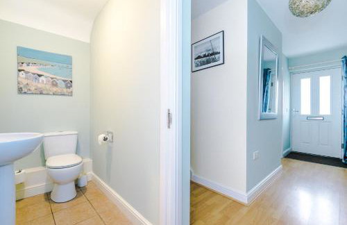 Relaxing 3 Bedroom Chester Home with garden - Photo 16