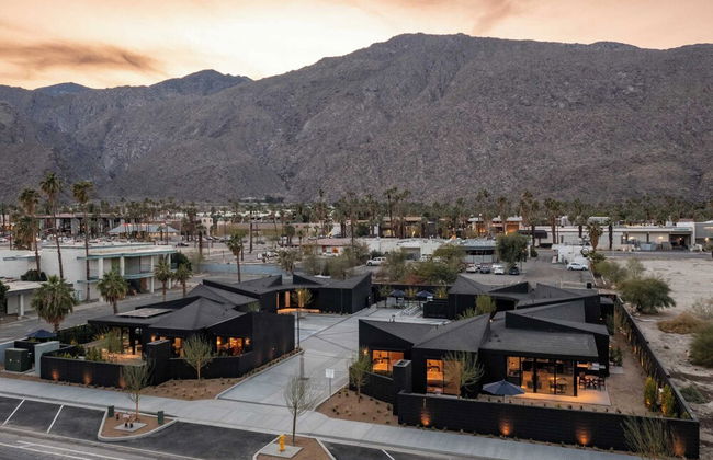 Blackhaus Suites by AvantStay – Modern Comfort in Downtown Palm Springs - Foto 19