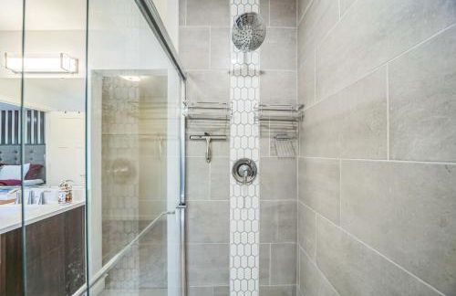 Serene Port Orchard Retreat - 3BR 3BA with Trails and Amazing Views - Foto 24