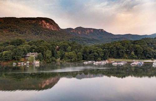 Indoor Pool and Golf Course Views Lake Lure Condo! - Foto 39