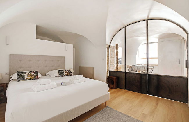 Authentic Apartment - 2br/4p - Monnaie - Photo 4