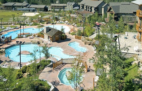 CENTRALLY Located 3-Br Home | TRUE Ski In/Out | FREE access to Pools & Hot Tubs - Photo 1