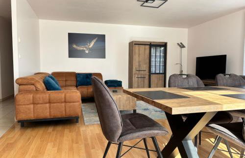 La clé des champs Maison plain pied lumineuse bien équipée, séjour spacieux, belle terrasse aménagée, garage, grand jardin clos, parking, près de Bayeux et Omaha Beach, chiens bienvenus - Foto 21