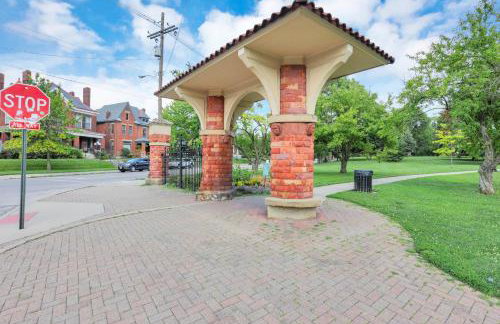 The Nook on Neil Walkable 3BR - Foto 41