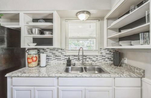 Cozy Temple Home - Fenced Yard & Wi-Fi home - Foto 10