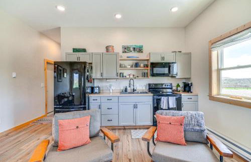 Clark Riverfront Retreat with Fire Pit and Views! - Foto 7