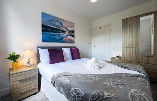 Spacious and Bright 2 Bedroom Apartment, Sleeps 6, 1st Floor with Free Parking, Business and Leisure by Jesswood Properties - Photo 17